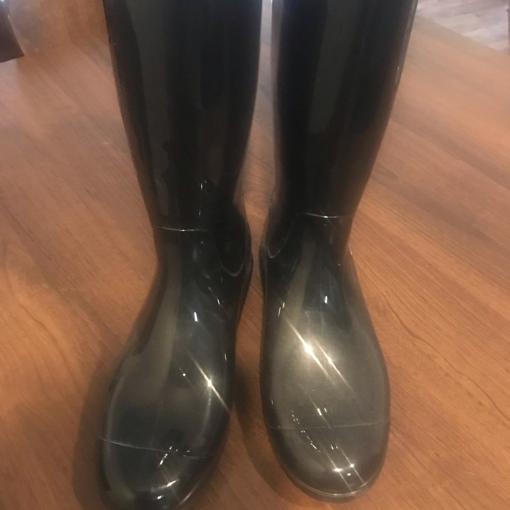 Ugg rain boots - Picture 2 of 5